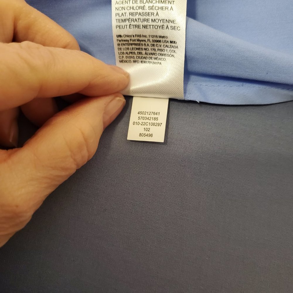 Chico's Poplin Side Slit Shirt, Size 2, Blue Veil. NWT. - Picture 7 of 9